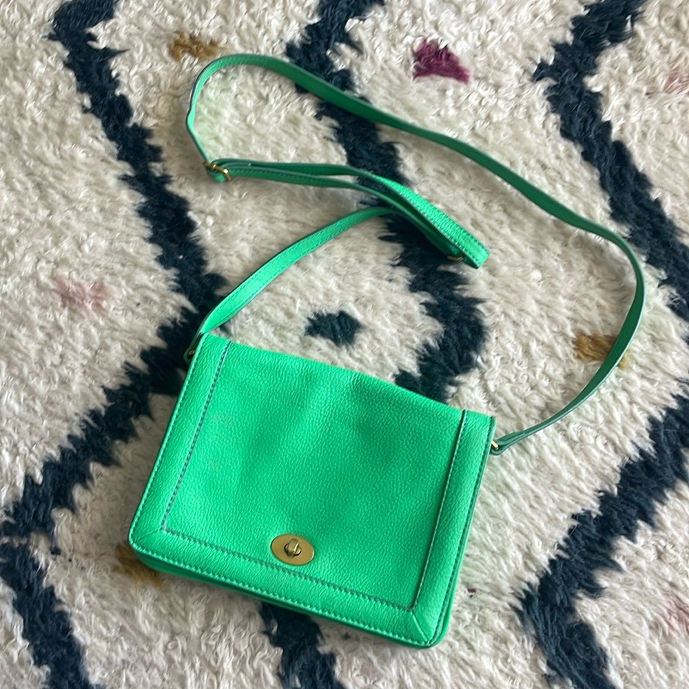 J. Crew Tillary PEBBLE Leather Crossbody- KELLY GREEN